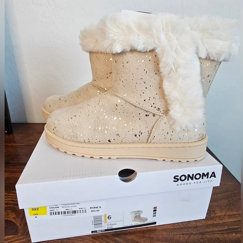 Girls Cream/Beige Winter/Snow Boots W/Metallic Gold Accents Faux Fur Trim Sz 4 6